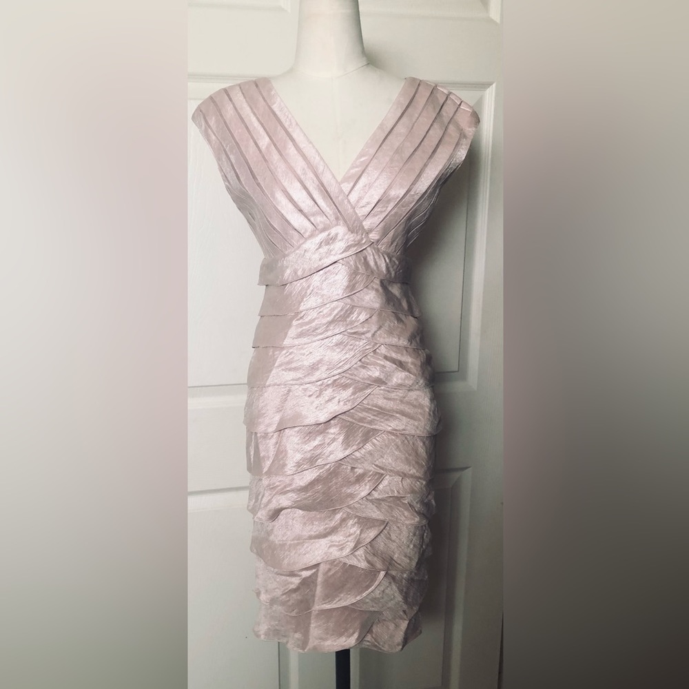 Adrianna Papell blush sleeveless v neck midi cocktail dress